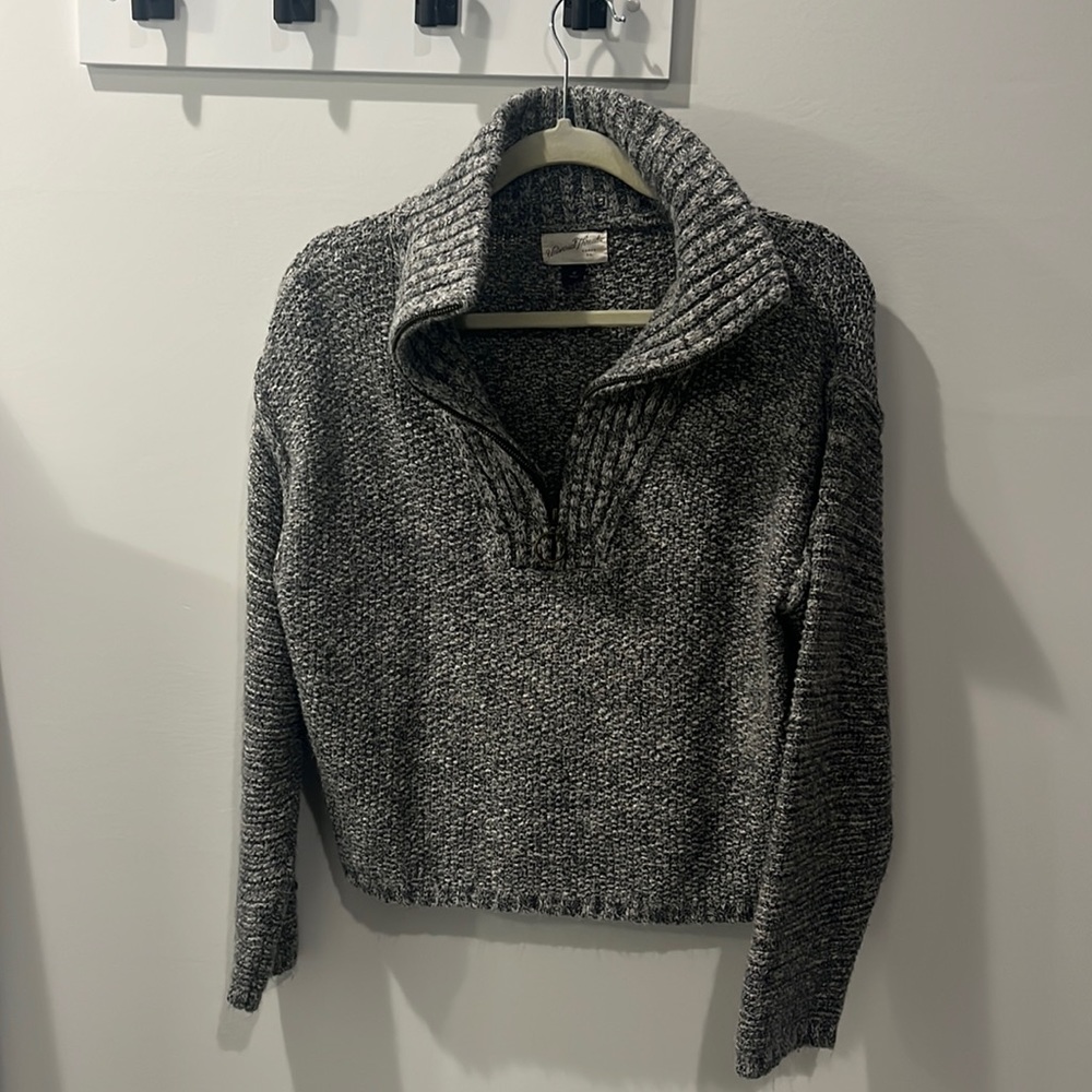 Cropped sweater